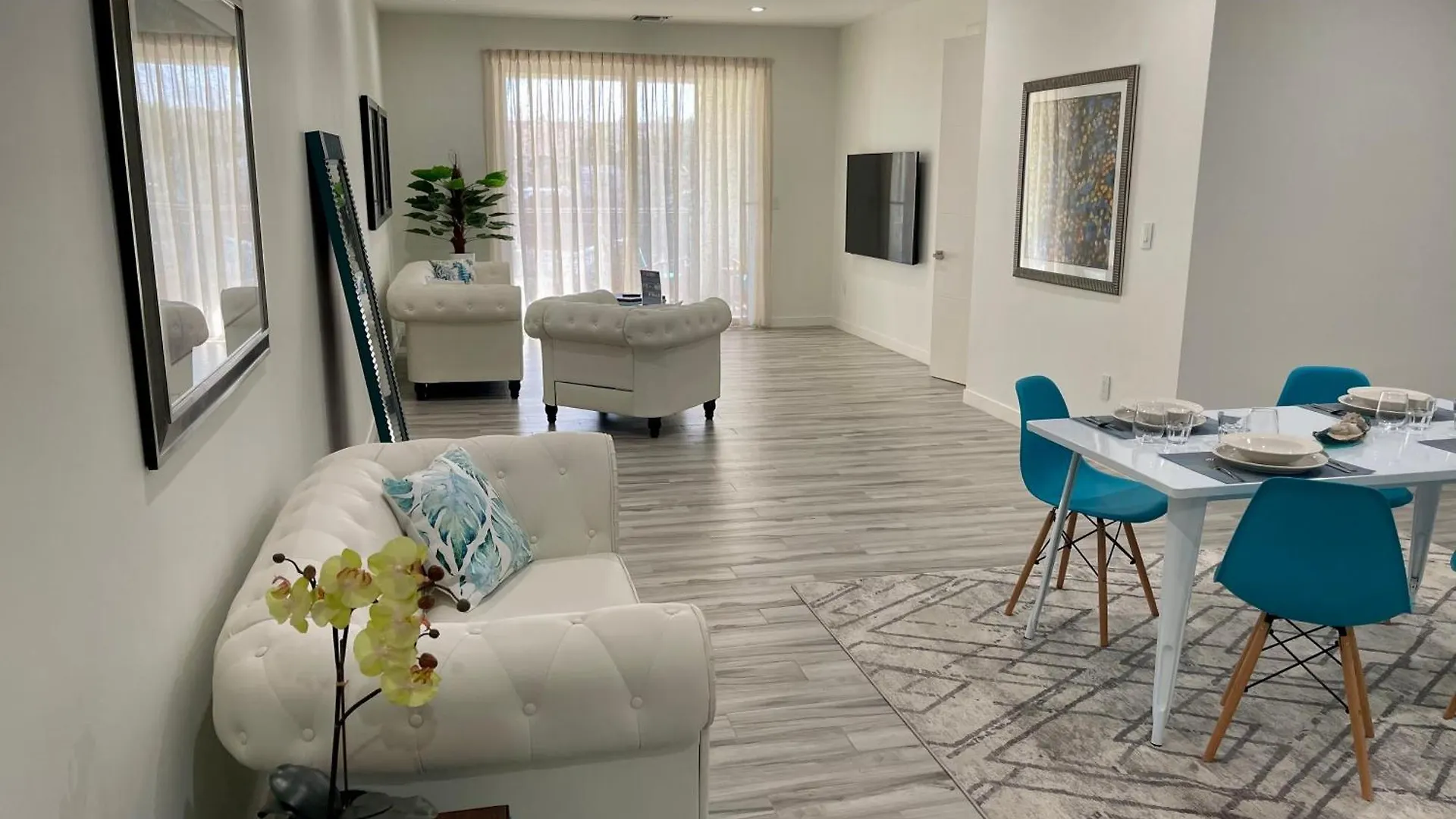 Aparthotel The Cove - Condo Hotel - Palm Beach Strip