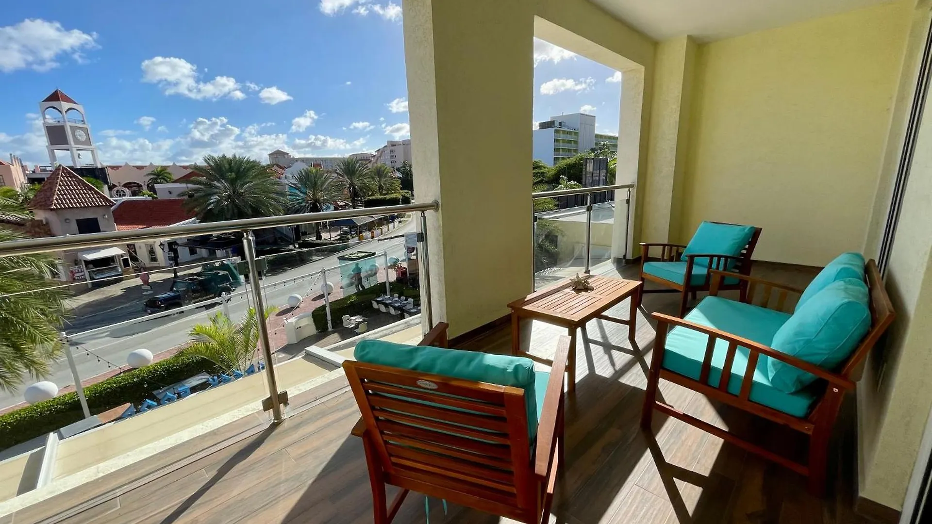 Aparthotel The Cove - Condo Hotel - Palm Beach Strip
