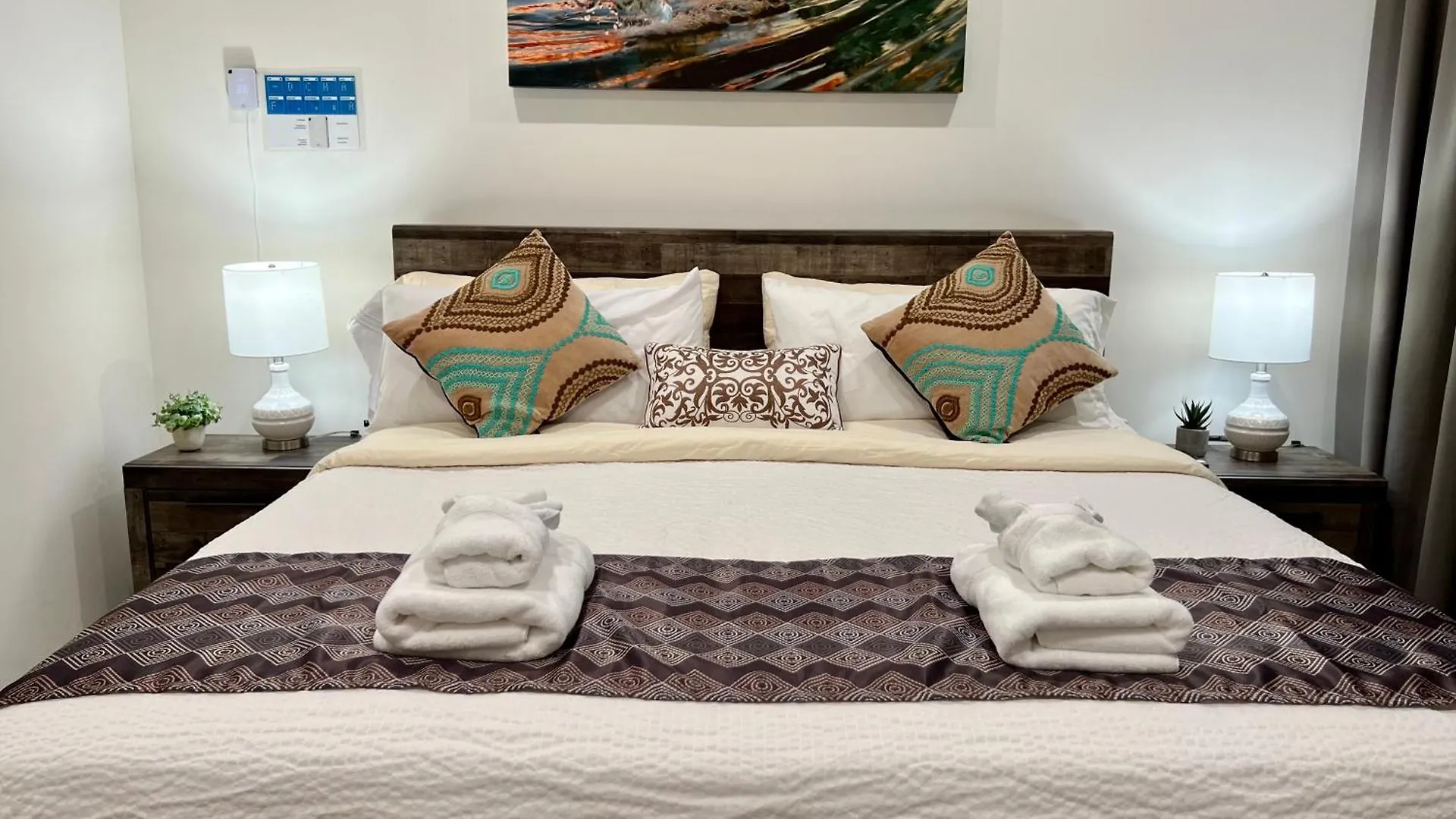 The Cove - Condo Hotel - Palm Beach Strip Aparthotel