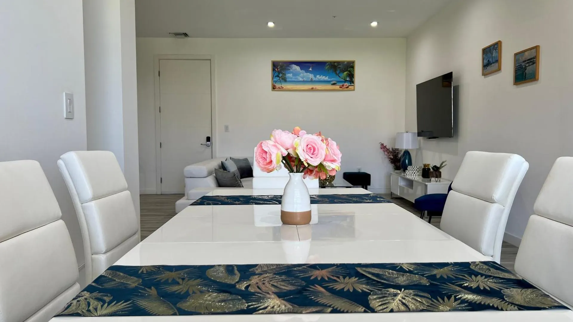 The Cove - Condo Hotel - Palm Beach Strip 5*,  Aruba
